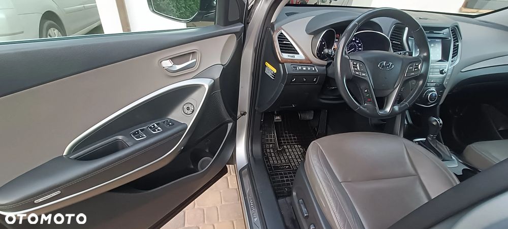 Hyundai Grand Santa Fe - 6