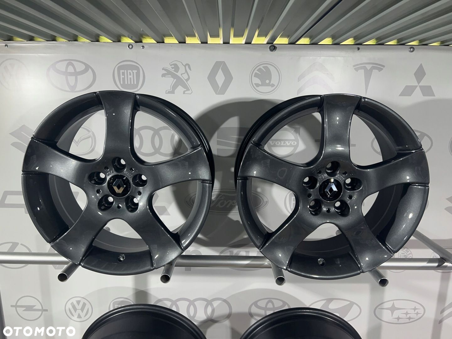 FELGI ALU 17 5X114,3 ET47 RENAULT FONDMETAL - 3