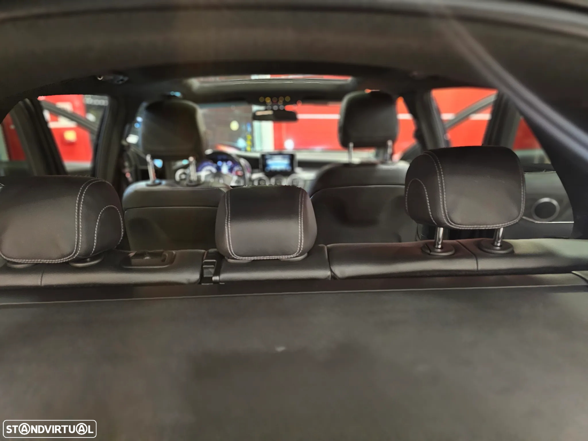 Mercedes-Benz GLC 250 d 4Matic 9G-TRONIC AMG Line - 17