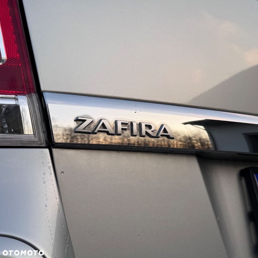 Opel Zafira - 10