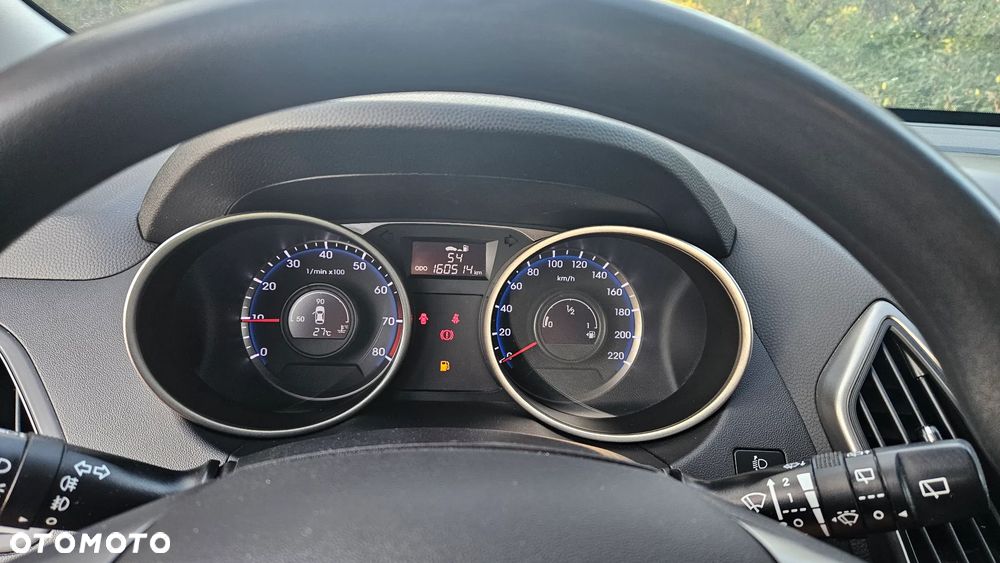 Hyundai ix35 1.6 2WD Fifa World Cup Edition - 10