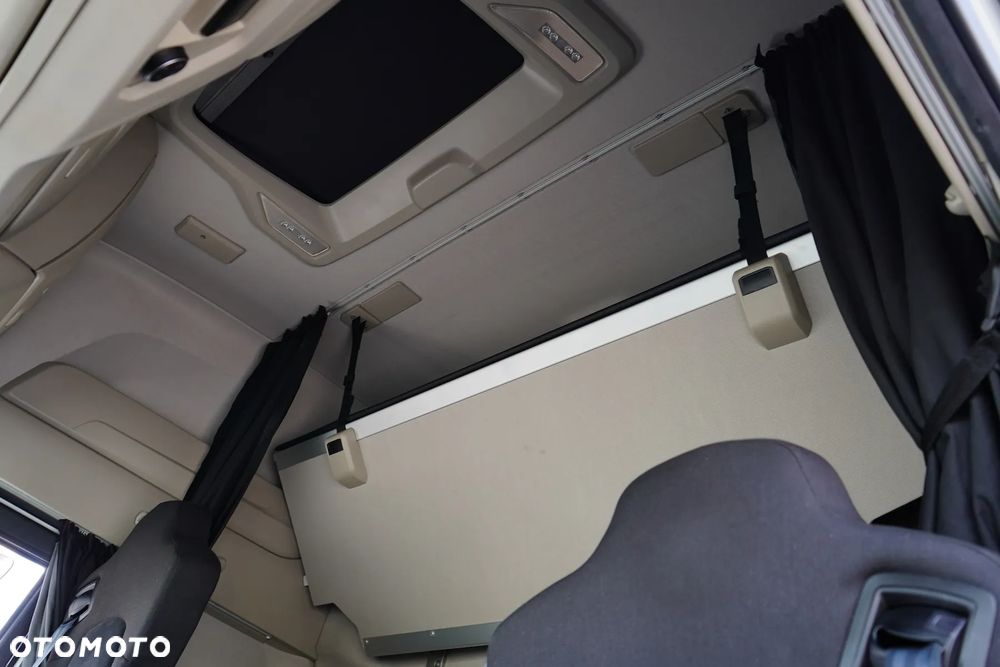Iveco / S-WAY / 420 / E 6 / KONTENER + WINDA / 22 PALETY / RETARDER / OŚ SKRĘTNA / ROLETA - 17