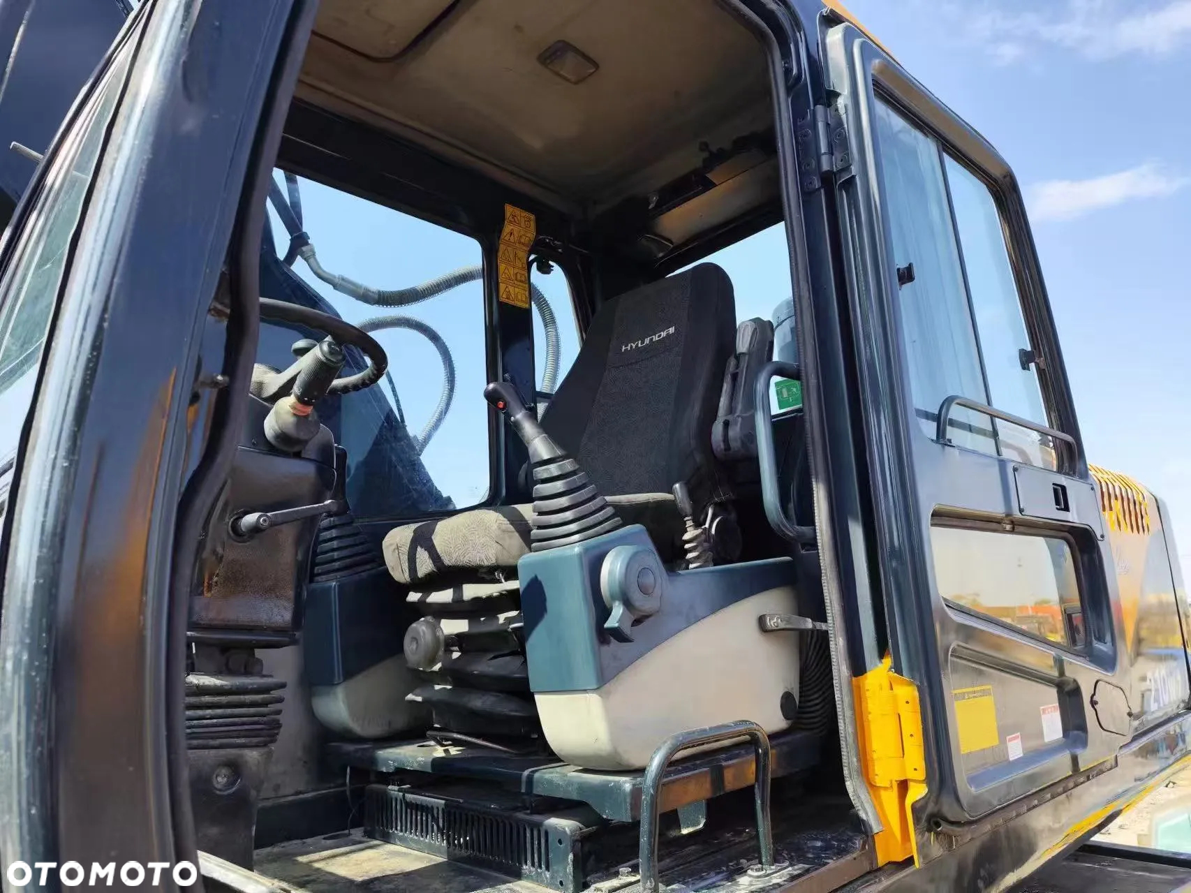 Hyundai R210W‑7 /Jak NOWA! /SUPER STAN / GPS W CENIE /Tylko 1,8T.MH. / DODATKOWE ŁYŻKI / CUMMINS / TRANSPORT W CENIE - 14