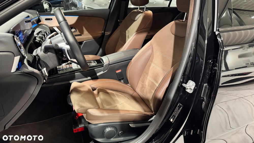 Mercedes-Benz Klasa A 200 AMG Line 7G-DCT - 13