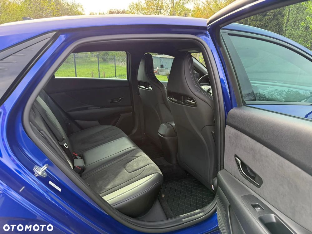 Hyundai Elantra - 18