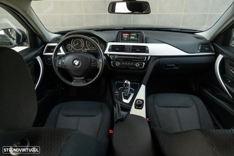 BMW 318 d Touring Auto - 31