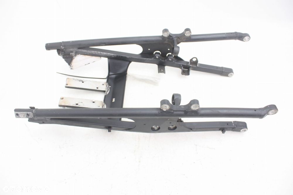 STELAŻ NADKOLA TYLNEGO Triumph Sprint ST 1050 - 3