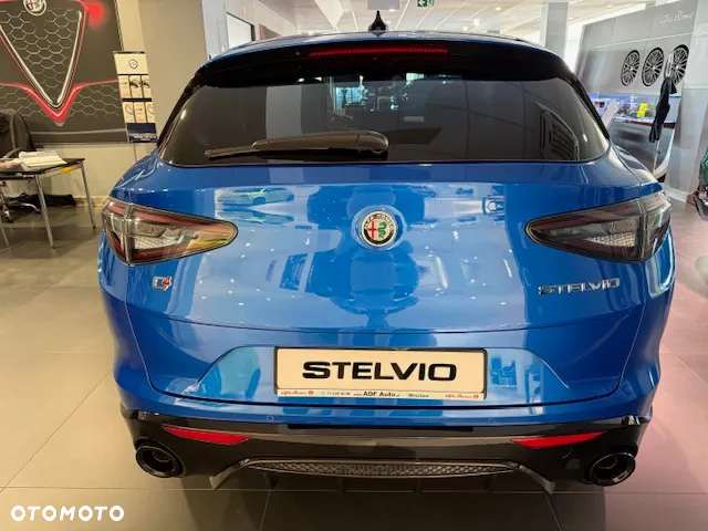Alfa Romeo Stelvio 2.0 Turbo Veloce Q4 - 11