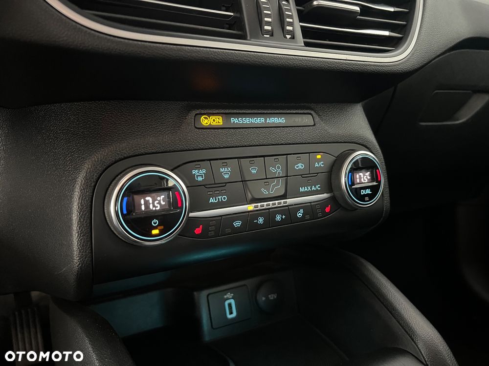 Ford Focus 2.0 EcoBlue Titanium - 33