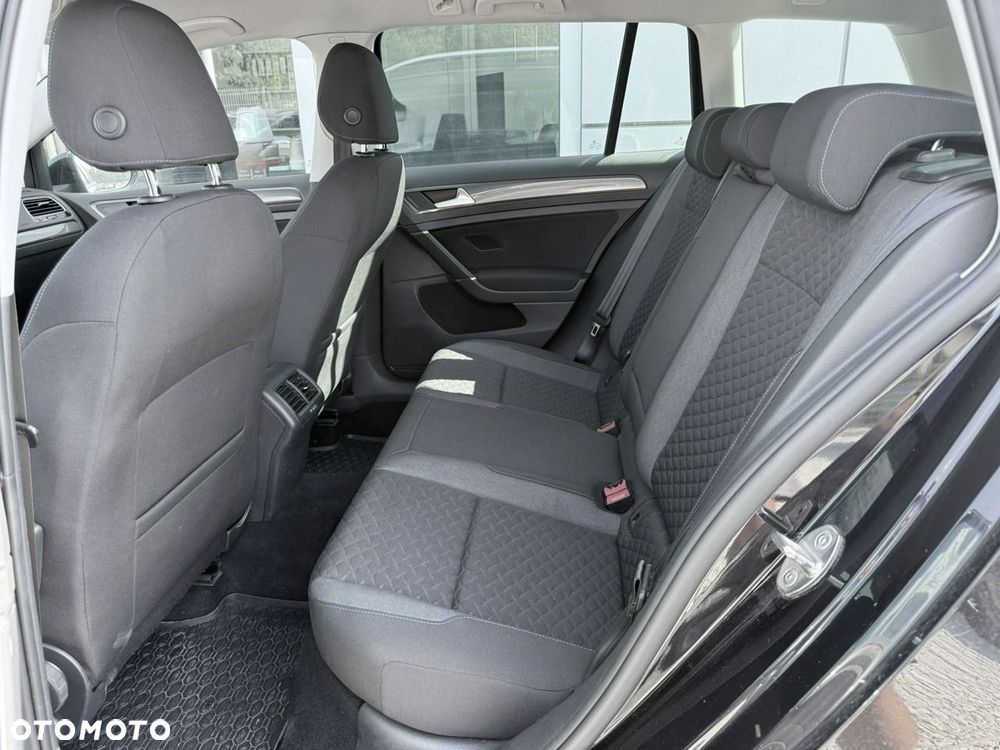 Volkswagen Golf Variant 1.6 TDI SCR DSG Join - 12