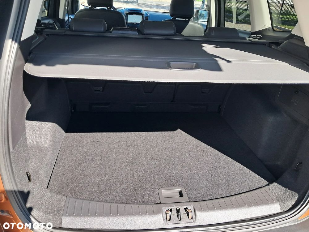 Ford Kuga 1.5 EcoBoost 2x4 Titanium - 31