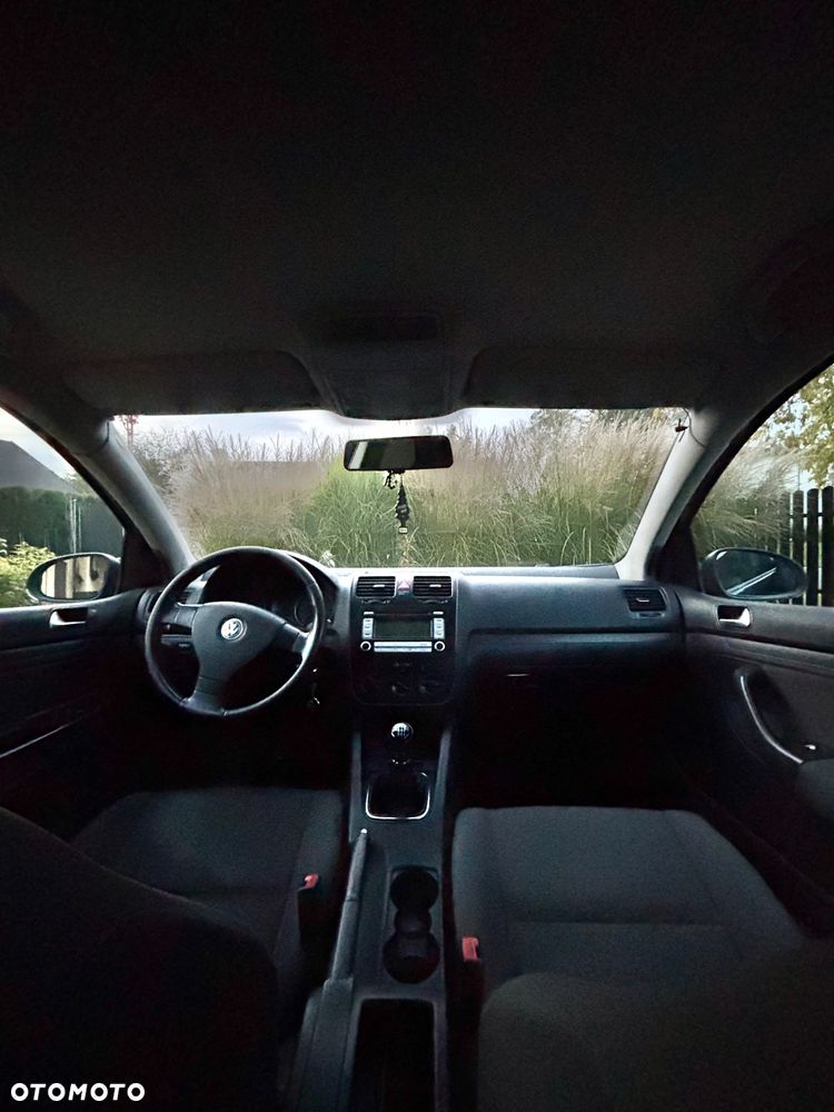 Volkswagen Golf 1.6 FSI Trendline - 7