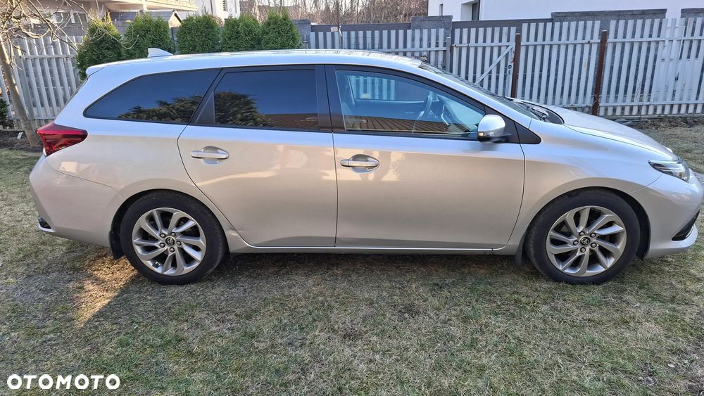 Toyota Auris - 2