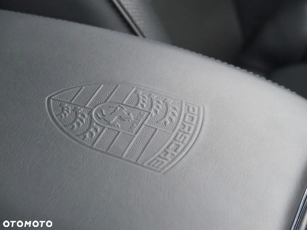 Porsche Cayenne Coupe Turbo - 16