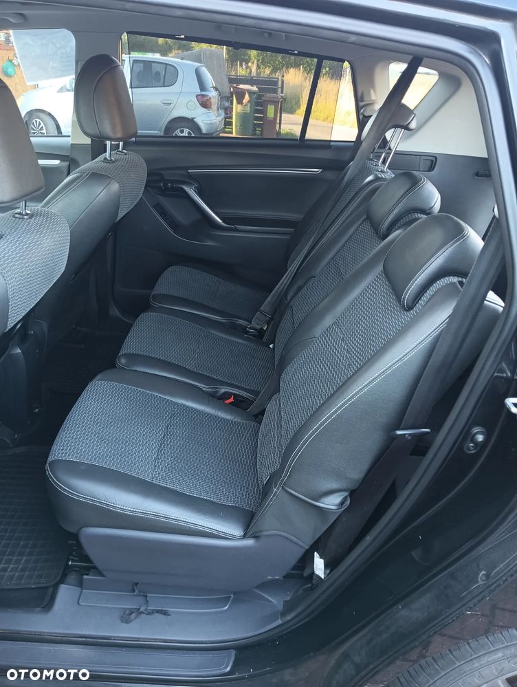 Toyota Verso 1.6 D-4D Active 7os - 11