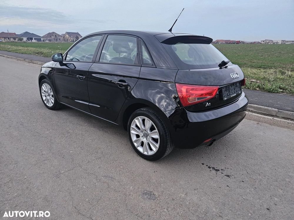 Audi A1 1.2 TFSI Sportback Attraction - 2