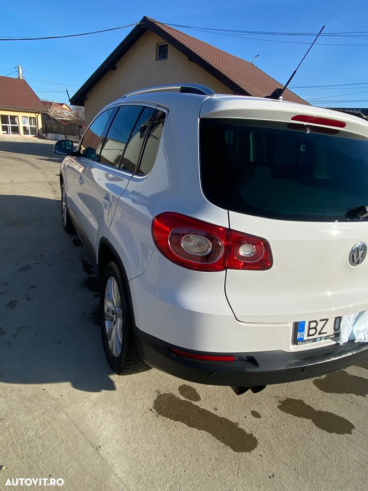 Volkswagen Tiguan - 9