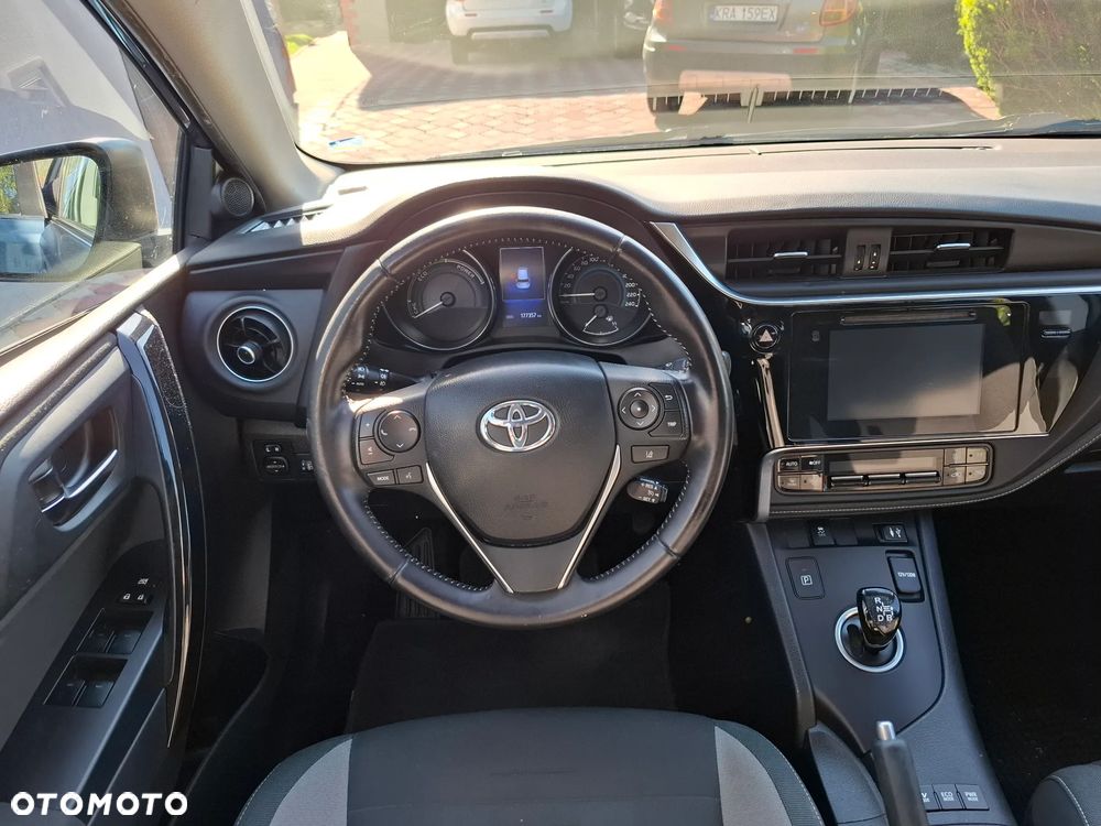 Toyota Auris 1.8 HSD Luna - 15
