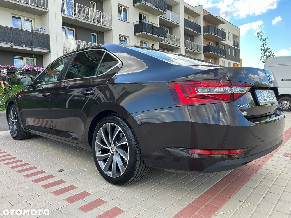 Skoda Superb 2.0 TDI 4x4 L&K DSG - 7