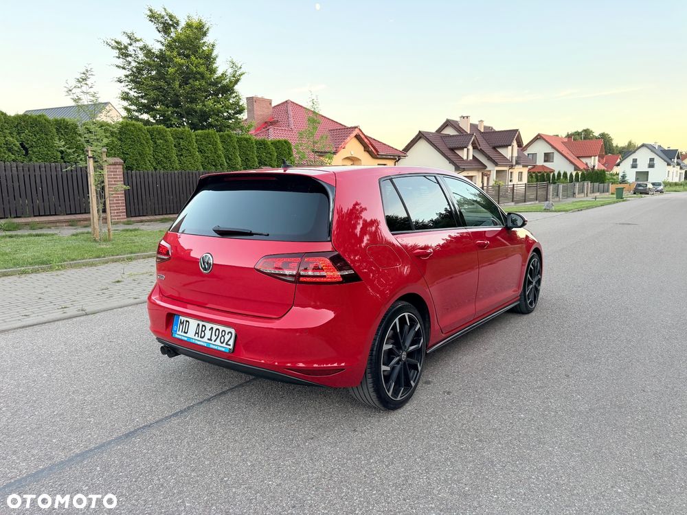 Volkswagen Golf - 30