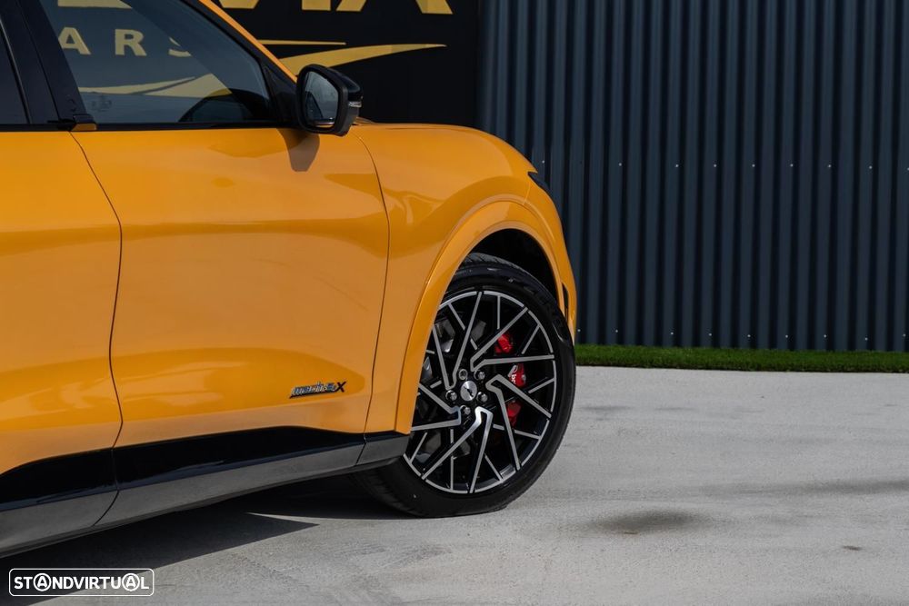 Ford Mustang Mach-E GT AWD - 25