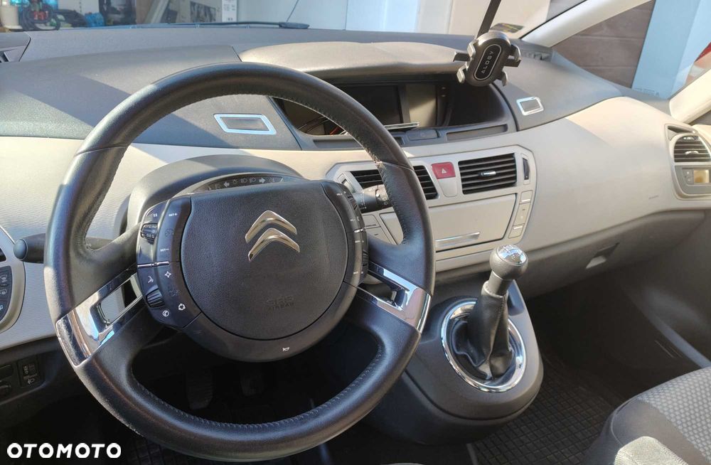 Citroen C4 Picasso 2010 photo 3