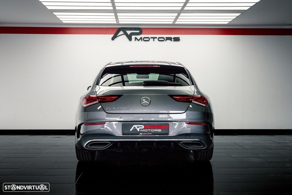 Mercedes-Benz CLA 250 e Shooting Brake AMG Line - 11