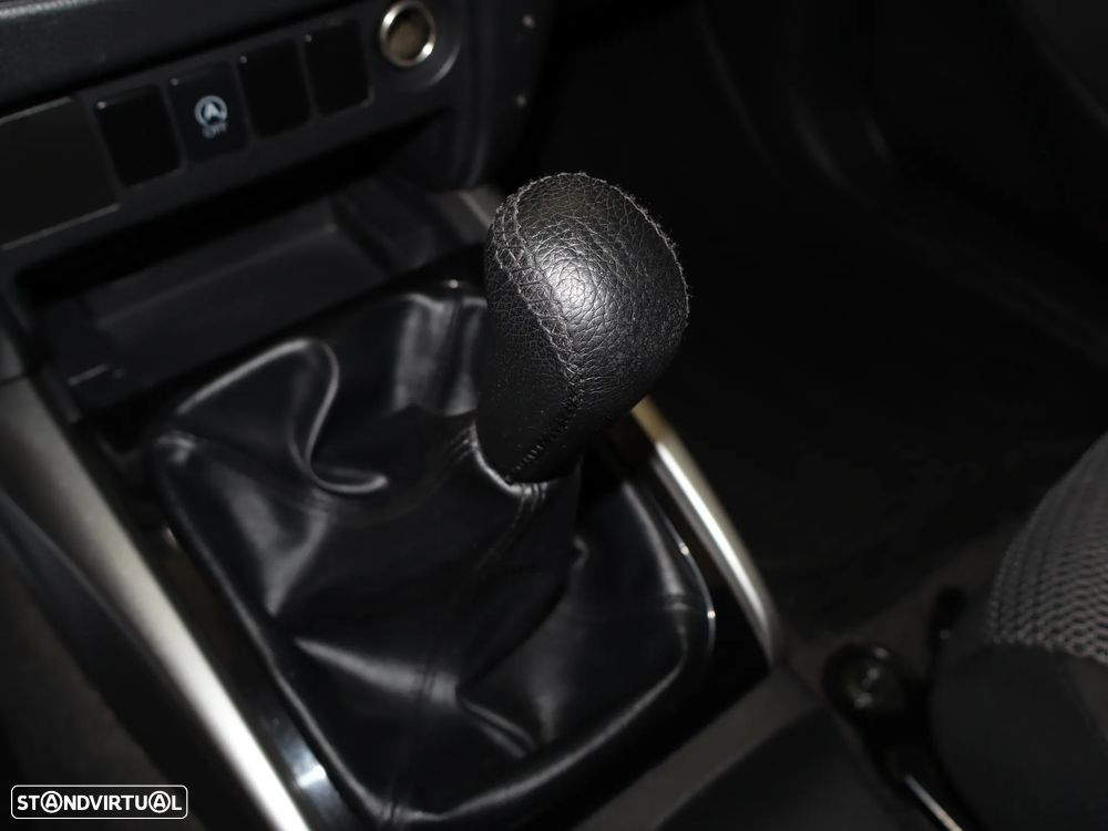 Mitsubishi L200 2.4 DI-D Club Intense Strakar 4WD - 19