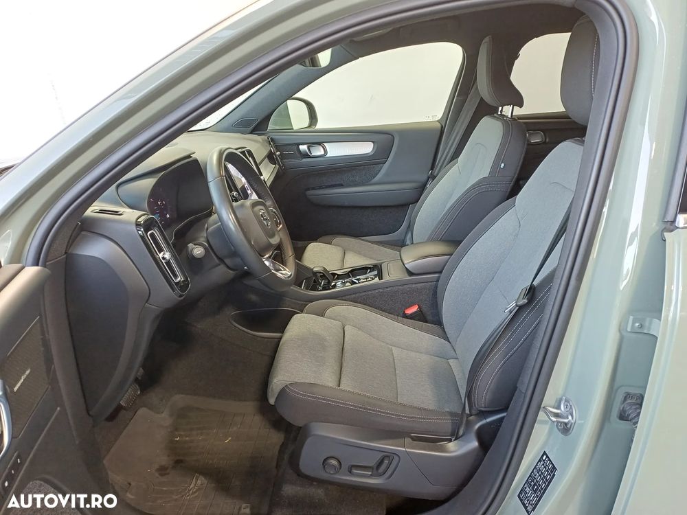 Volvo XC 40 B4 AT8 Mild Hybrid Momentum - 5