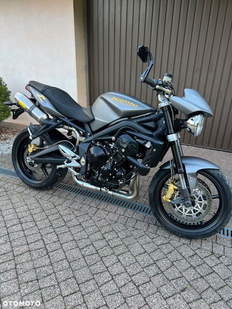 Triumph Street Triple - 9