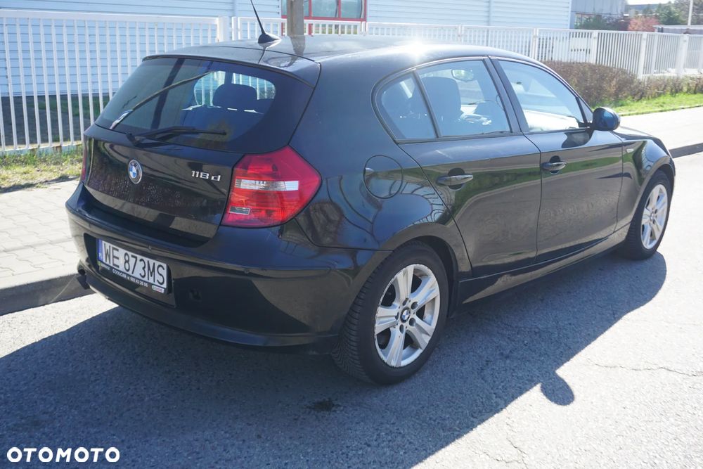 BMW Seria 1 118d DPF - 14