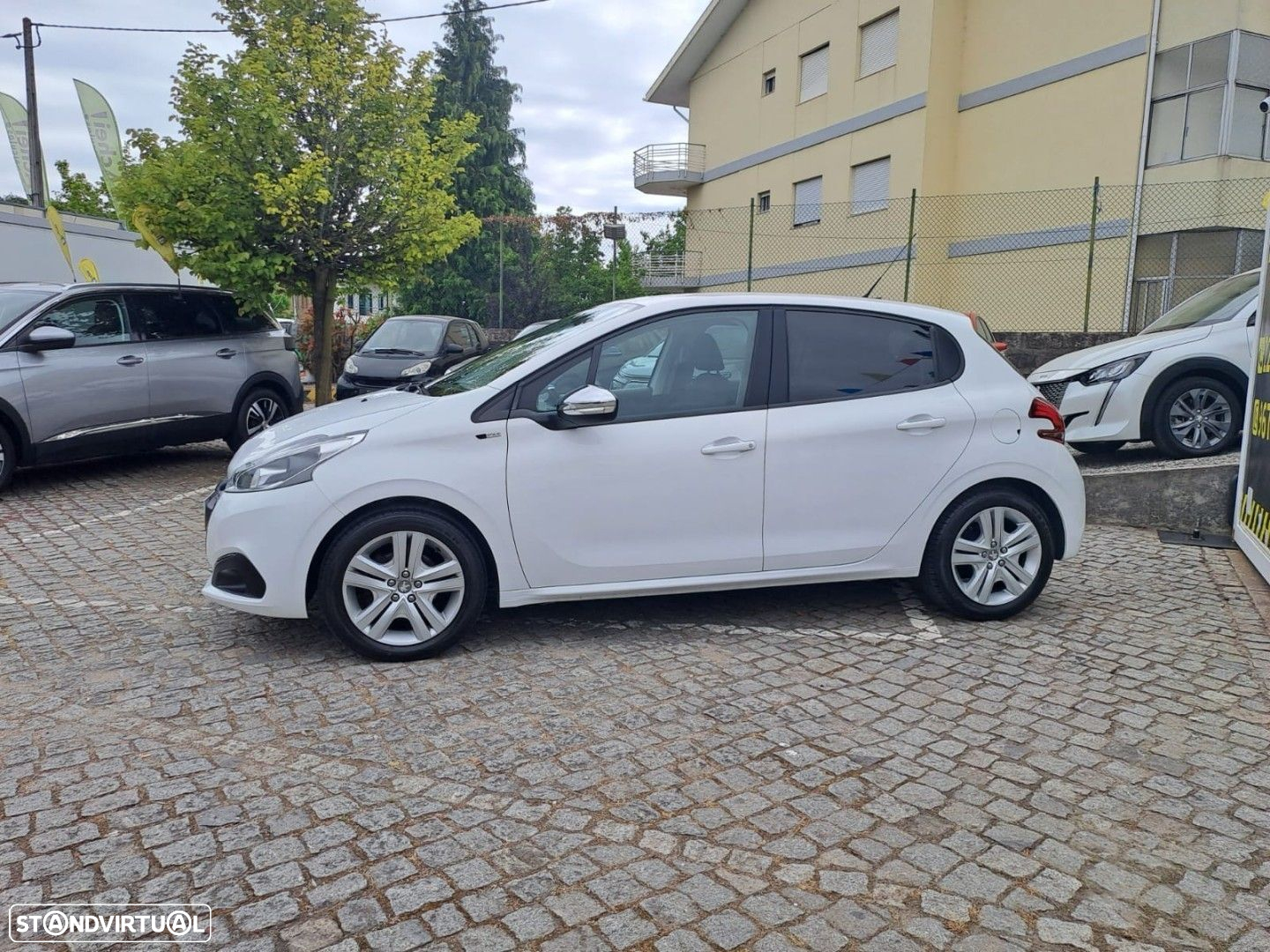 Peugeot 208 1.2 PureTech Style - 6