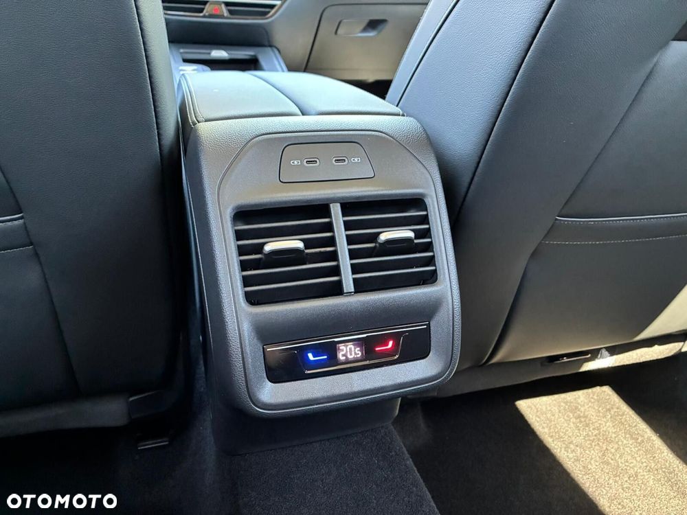 Volkswagen Passat - 29