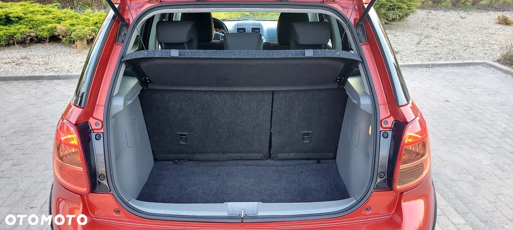 Suzuki SX4 2.0 DDiS 4x4 Style - 20