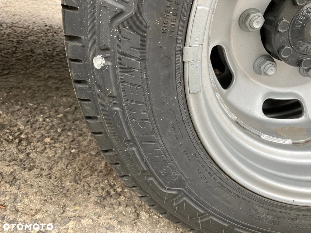 Iveco 3.0 Daily 35C18 kontener winda hak 25r Navi - 19