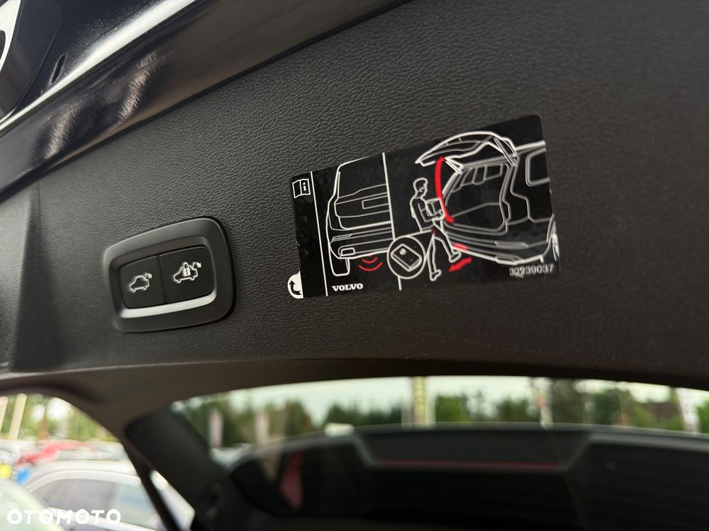 Volvo XC 40 D3 Momentum Pro - 34