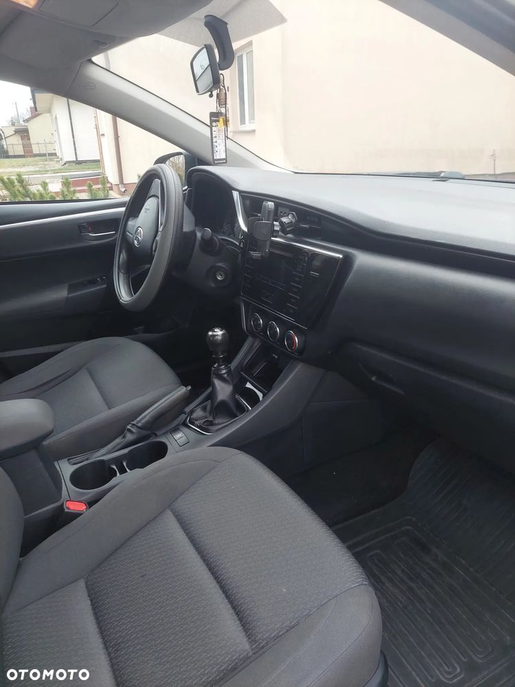 Toyota Corolla 1.6 Active - 9
