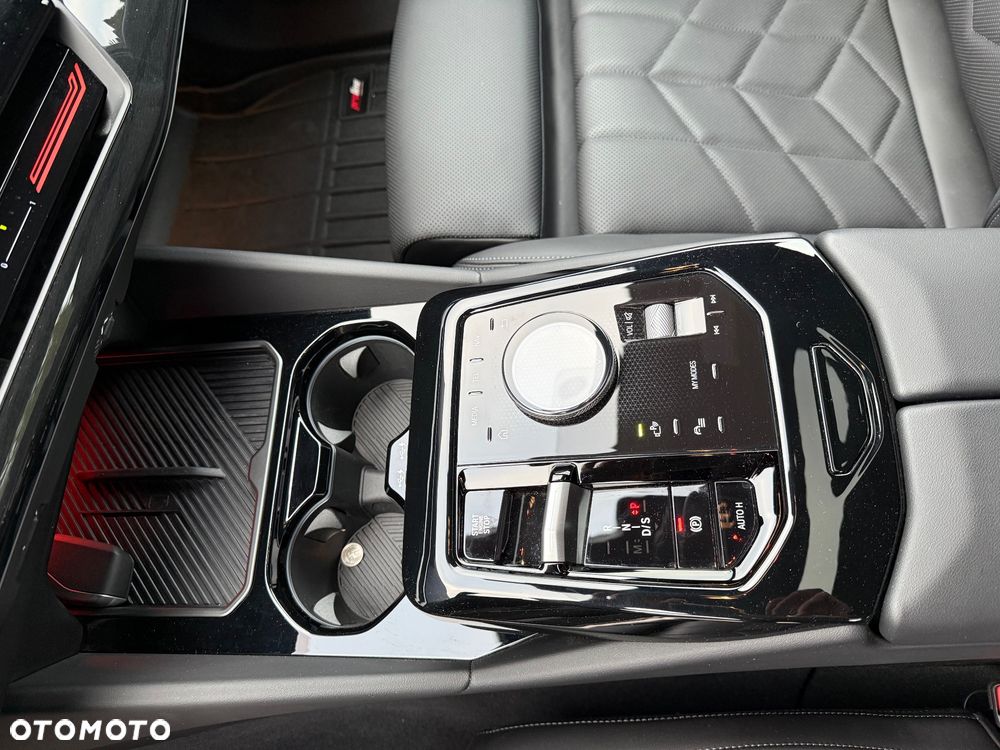 BMW Seria 5 530i xDrive - 15