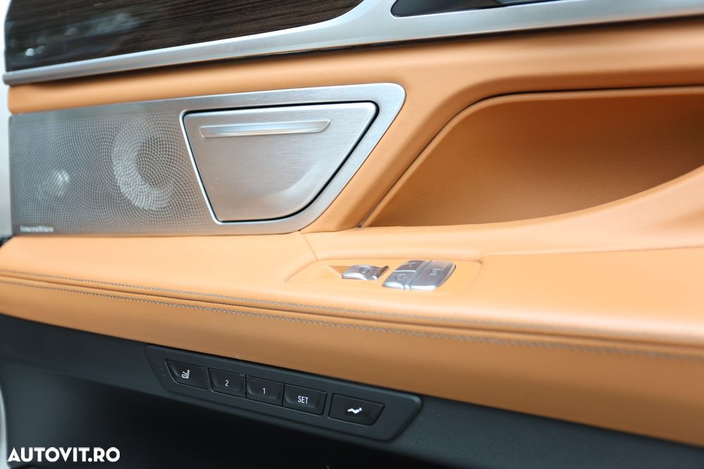 BMW Seria 7 745Le xDrive AT PHEV - 12