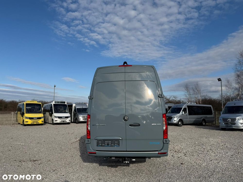 Mercedes-Benz Sprinter 519 - 5