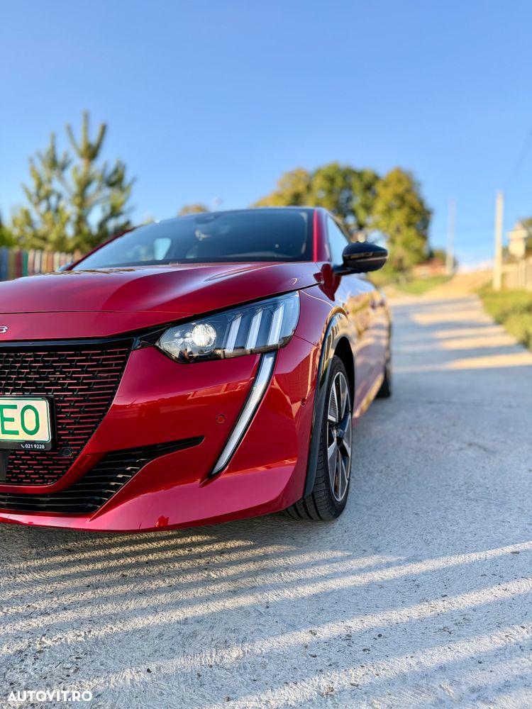 Peugeot 208 e-208 GT - 1