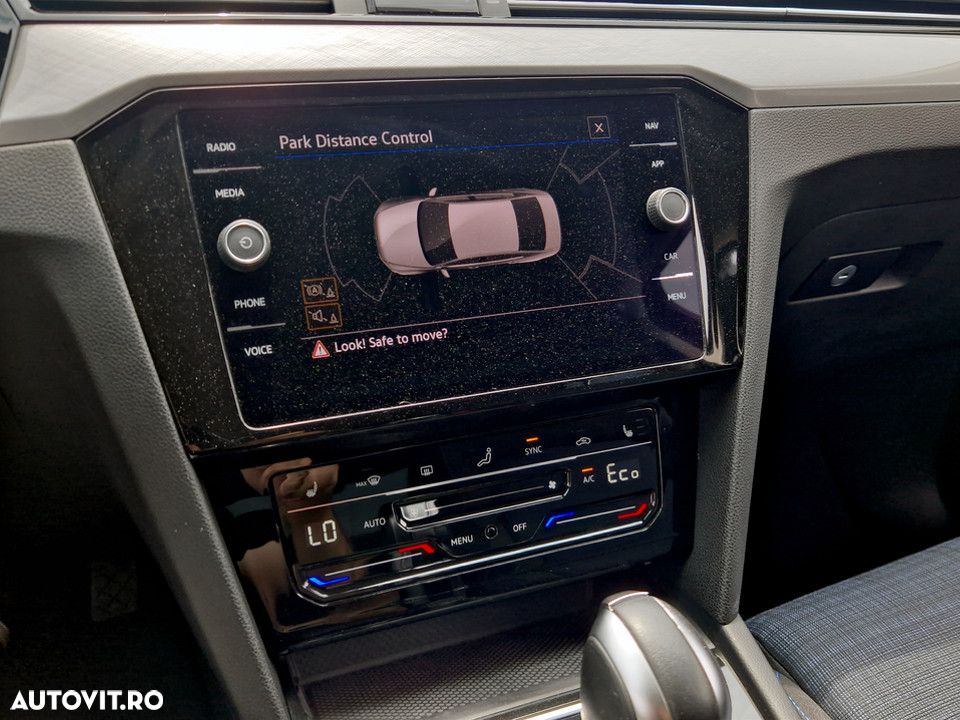 Volkswagen Passat - 22