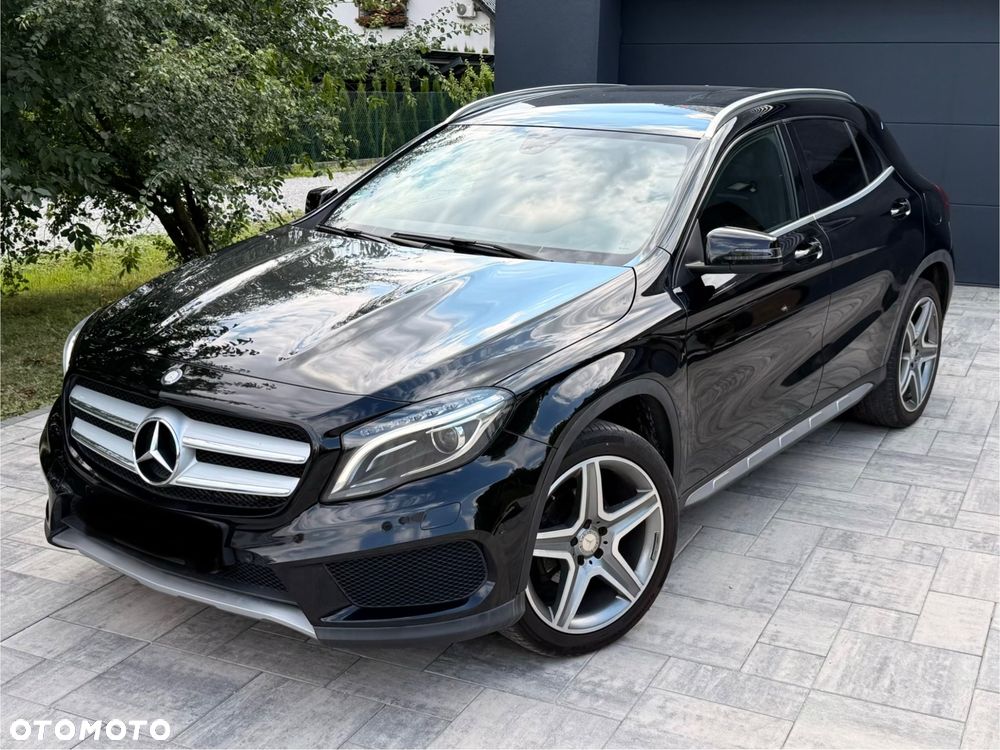 Mercedes-Benz GLA 200 7G-DCT AMG Line - 1