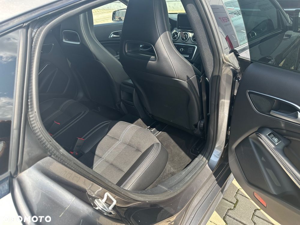Mercedes-Benz CLA 180 d 7G-DCT AMG Line - 5
