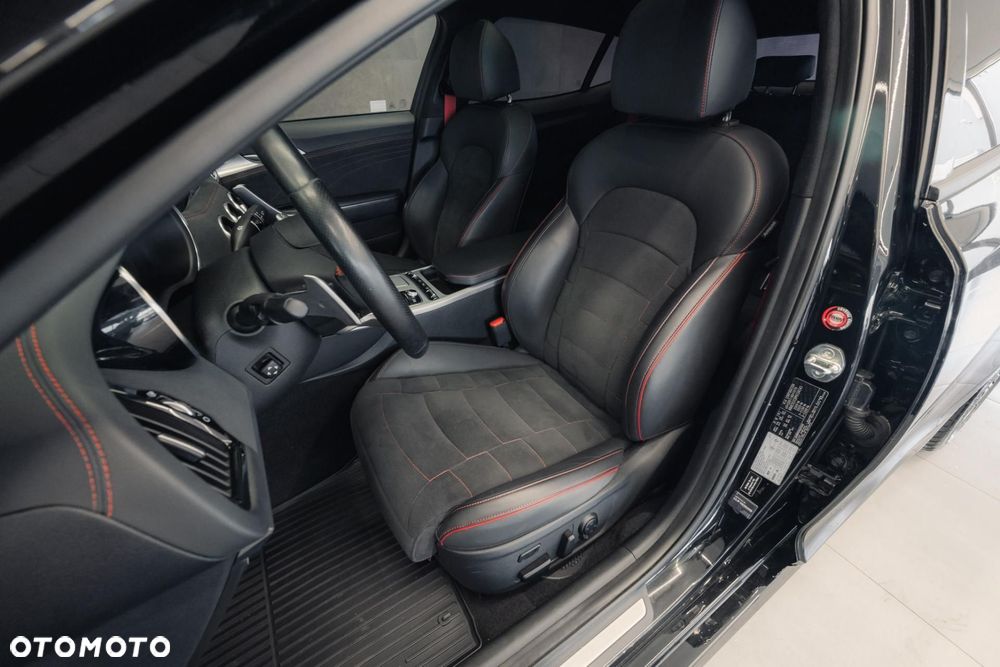 Kia Stinger 3.3 T-GDI V6 GT AWD - 13