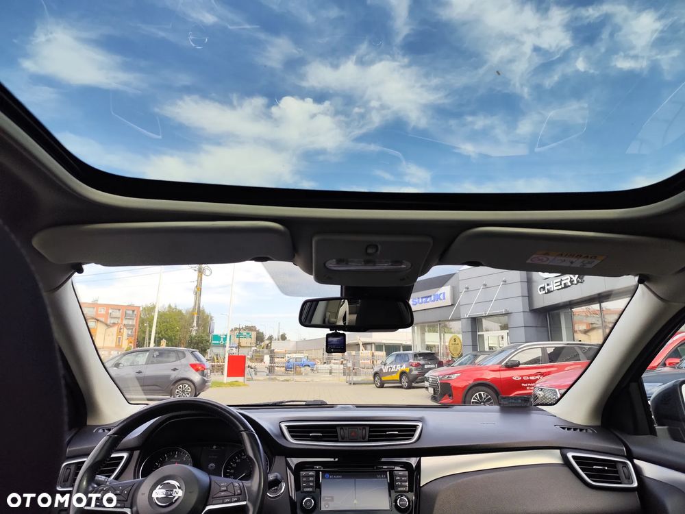 Nissan Qashqai 1.2 DIG-T N-Connecta EU6 - 18