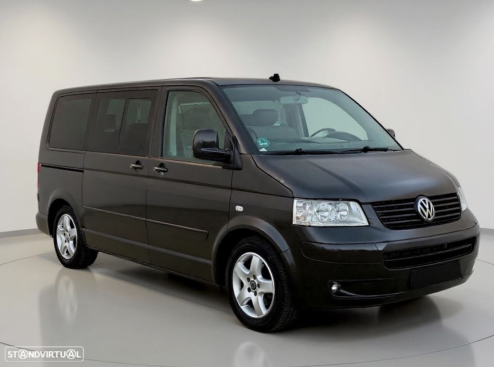 VW Multivan 2.5 TDi Highline - 4