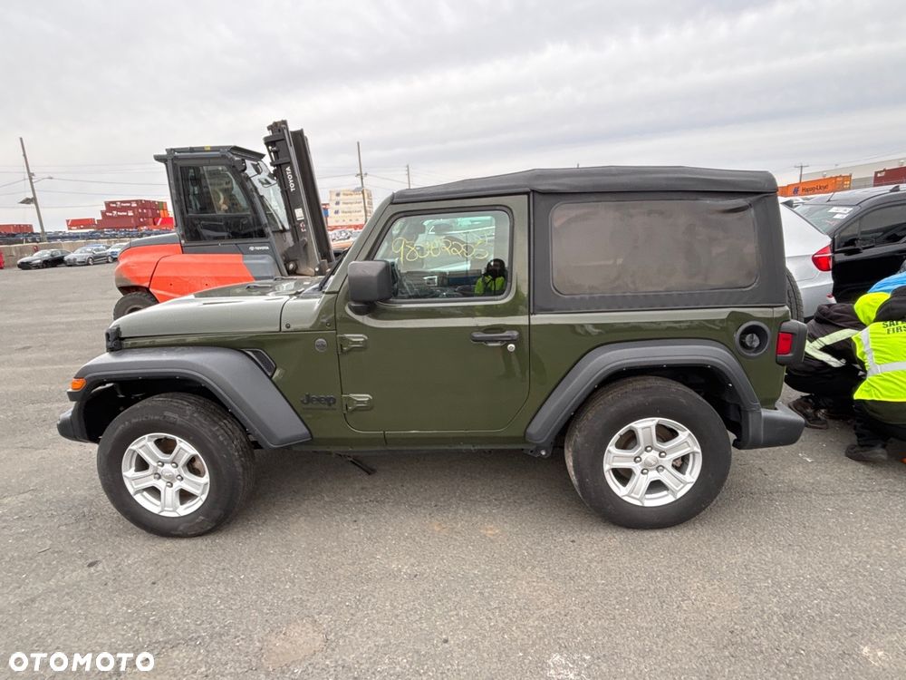 Jeep Wrangler - 6