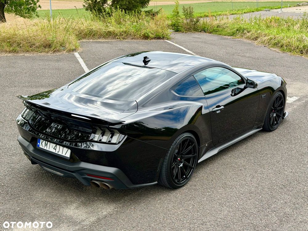Ford Mustang - 3