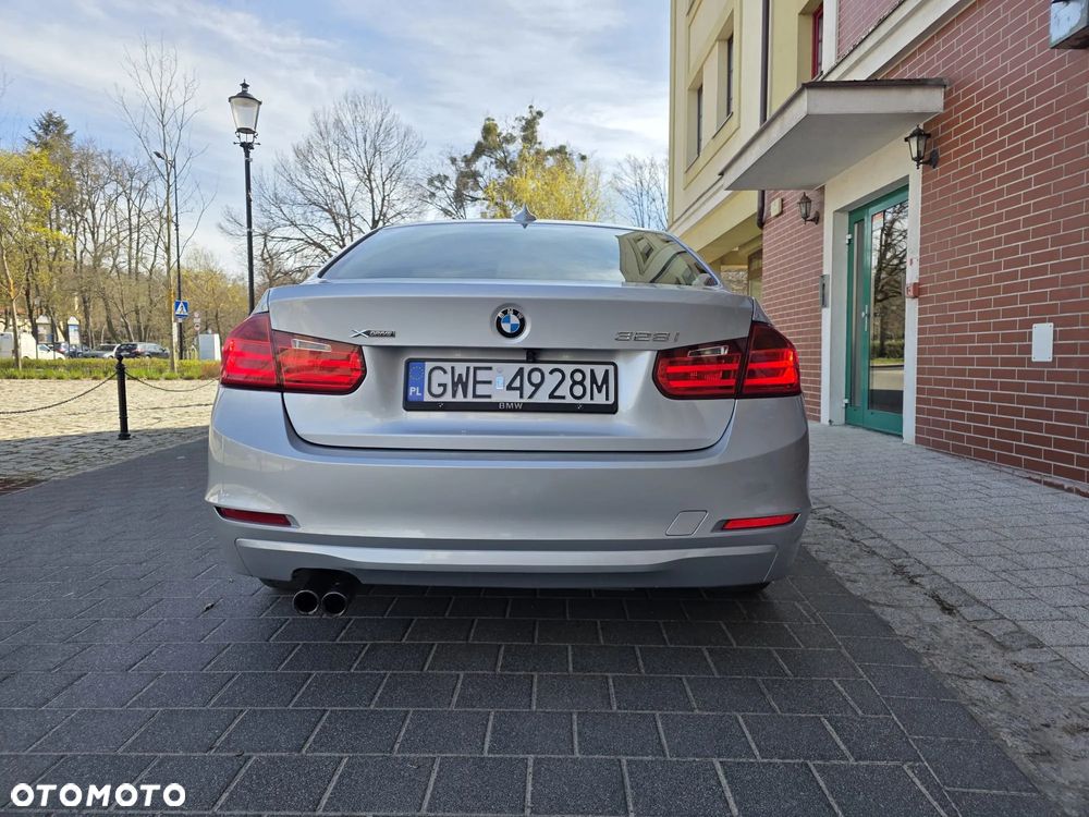 BMW Seria 3 328i xDrive - 7